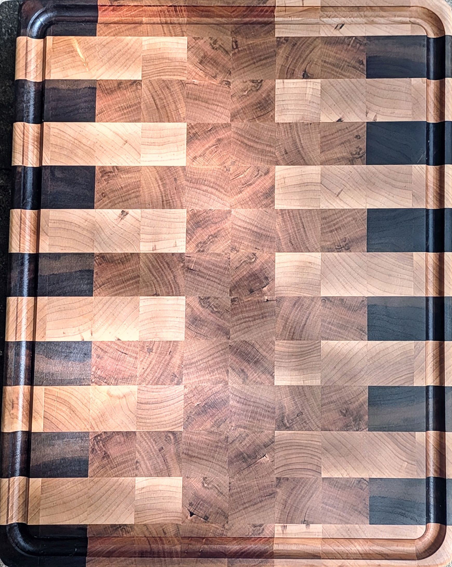 Checkerboard end-grain cutting board